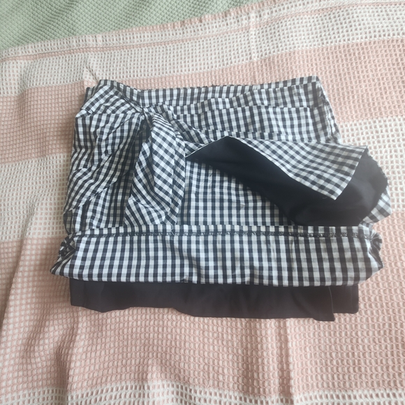 Gianni Bini Monochrome Gingham Skirt - Picture 3 of 4